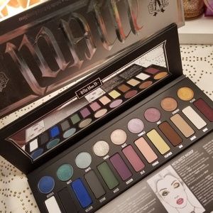 KatVond limited edition Metal Matte Palette
